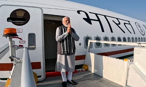 பிரதமர் மோடி இஸ்ரேல் புறப்பட்டார்; நெதன்யாகு, ஹெர்ஜோக்கை சந்திக்கிறார்