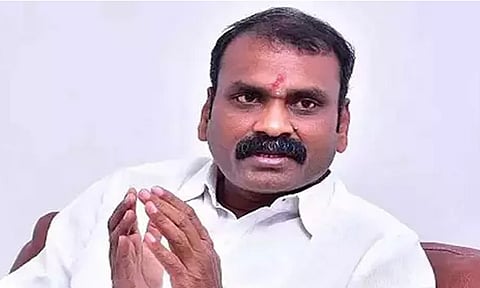 தூத்துக்குடி-மைசூரு விரைவு ரெயில் கடம்பூரில் நின்று செல்லும்: எல்.முருகன் தகவல்