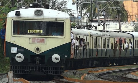 தாம்பரம்-கடற்கரை இடையே கூடுதலாக 20 விரைவு மின்சார ரெயில்கள்: இன்று முதல் இயக்கம்