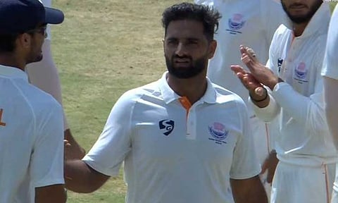 ரஞ்சி டிராபி இறுதிப்போட்டி: கர்நாடகா 293 ரன்களில் ஆட்டமிழப்பு