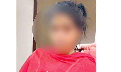 தற்கொலைக்கு முயன்ற த.வெ.க. பெண் நிர்வாகி; மருத்துவமனையில் தீவிர சிகிச்சை