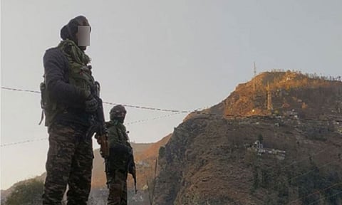 காஷ்மீரில் ஊடுருவ முயற்சி; பாகிஸ்தானிய டிரோன்களை சுட்டு வீழ்த்திய இந்திய ராணுவம்