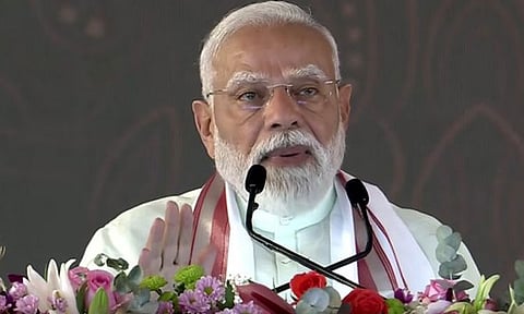 மத்திய, மாநில அரசுகள் இணைந்தால் வளர்ச்சி - பிரதமர் மோடி