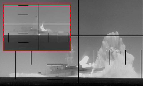 2-ம் உலக போருக்கு பின் முதன்முறையாக... ஈரான் போர்க்கப்பலை பல துண்டுகளாக உடைத்த அமெரிக்கா: வைரலான வீடியோ