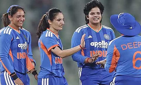 ஆஸ்திரேலியாவுக்கு எதிரான டெஸ்ட்: இந்திய வீராங்கனை விலகல்