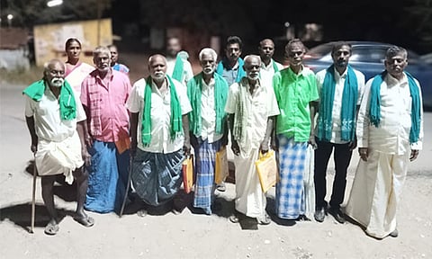 தூத்துக்குடி வருகை தரும் துணை முதல்-அமைச்சருக்கு கருப்புக்கொடி காட்ட விவசாயிகள் முடிவு