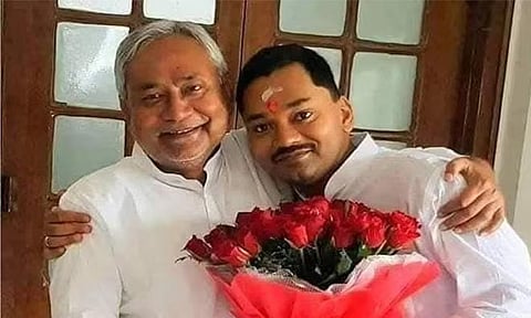 பீகார் அரசியலில் நுழைகிறார் நிதிஷ் குமாரின் மகன்