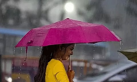 நீலகிரி, கோவை மாவட்ட மலை பகுதிகளில் நாளை மழைக்கு வாய்ப்பு