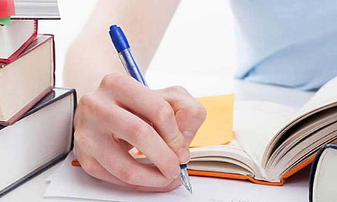 பொதுத்தேர்வு எழுதும் மாற்று திறனாளி மாணவர்களுக்கு கூடுதலாக ஒரு மணி நேரம் சலுகை: தேர்வு துறை இயக்குநர் அறிவிப்பு