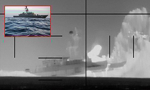 ஈரான் கப்பலை தாக்கும் முன் 2 முறை எச்சரித்த அமெரிக்கா; தந்தையிடம் கப்பல் ஊழியர் பேச்சு