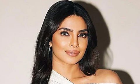 10 ஆண்டுகளுக்கு பிறகு மீண்டும் ஆஸ்கர் விருது விழாவை தொகுத்து வழங்கும் பிரியங்கா சோப்ரா