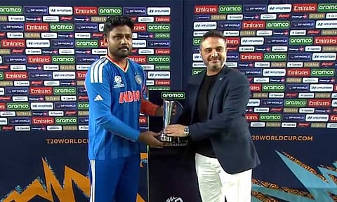 டி20 உலகக் கோப்பை: தொடர் நாயகன் விருது வென்ற சஞ்சு சாம்சன்