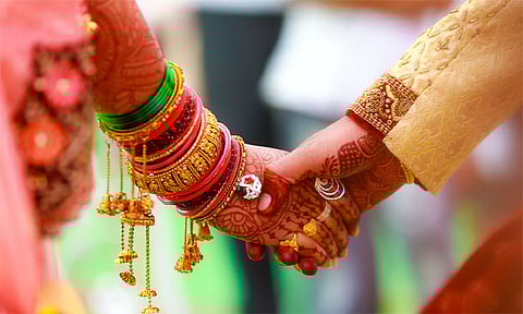 கூட்டு பலாத்காரத்தில் பாதிக்கப்பட்ட மாணவியை திருமணம் செய்ய காதலன் சம்மதம்