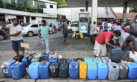 இலங்கையில் பெட்ரோல், டீசல் விலை உயர்வு