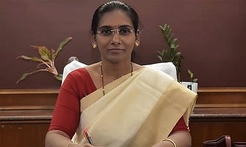 சட்டப்பணிகள் ஆணைக்குழு பெயரை பயன்படுத்தி வதந்தி - சென்னை கலெக்டர் எச்சரிக்கை