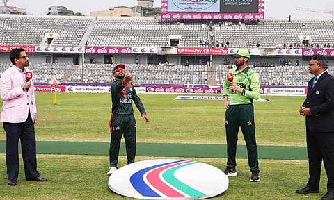 முதல் ஒருநாள் போட்டி: பாகிஸ்தானுக்கு எதிராக வங்காளதேசம் பந்துவீச்சு தேர்வு