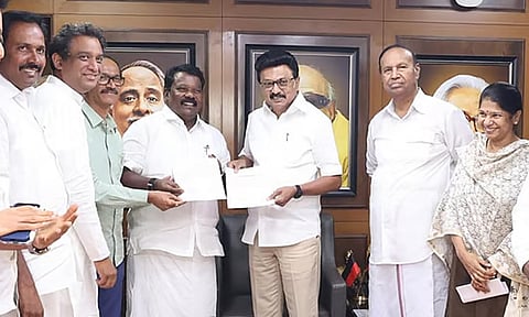 அது போன வாரம்.. இது இந்த வாரம்: தொகுதிகளை தேர்வு செய்வதிலும் தி.மு.க. - காங்கிரஸ் இடையே இழுபறி!