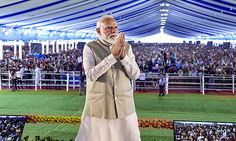 மக்கள் மத்தியில் பதற்றத்தை உருவாக்க காங்கிரஸ் முயற்சி; பிரதமர் மோடி குற்றச்சாட்டு