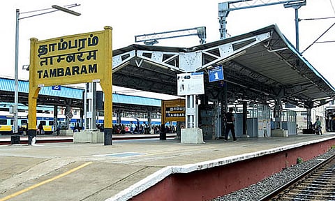 எழும்பூர் பராமரிப்பு பணி: தென் மாவட்ட ரெயில்கள் தாம்பரத்தில் இருந்து இயக்கம்