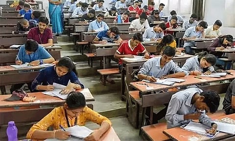 குரூப் 2 மற்றும் 2 ஏ பதவிகளுக்கு இன்று முதன்மைத் தேர்வு