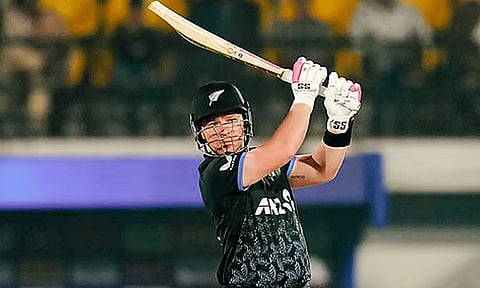 டி20 போட்டி: தென் ஆப்பிரிக்காவுக்கு 176 ரன்கள் இலக்கு நிர்ணயித்த நியூசிலாந்து