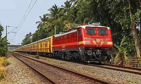 திருச்சி-காரைக்குடி பயணிகள் ரெயில் தினசரி இயக்கம்