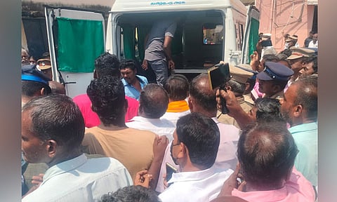 தூத்துக்குடி மாணவி கொலை வழக்கு: 10 நாட்களுக்கு பிறகு உடல் உறவினர்களிடம் ஒப்படைப்பு