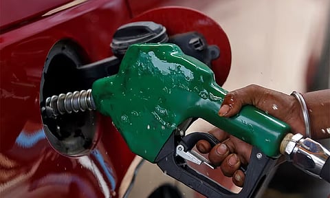 பிரீமியம் பெட்ரோல் விலை அதிரடியாக உயர்வு-வாகன ஓட்டிகள் அதிர்ச்சி