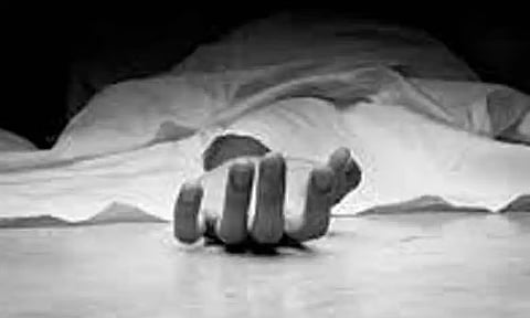 ஜார்க்கண்டில் சோகம்: மருத்துவமனை கட்டிடத்தின் 4-வது மாடியில் இருந்து குதித்து நோயாளி தற்கொலை