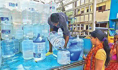 தமிழகத்தில் குடிநீர் கேன், பாட்டில் விலை திடீர் உயர்வு