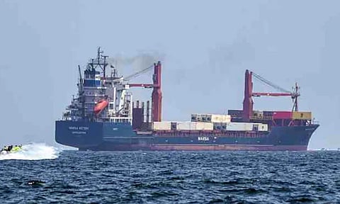 ஹார்முஸ் ஜலசந்தியை கடக்கும் கப்பல்களிடம் ரூ.18 கோடி கட்டணம் வசூலிக்க ஈரான் முடிவு