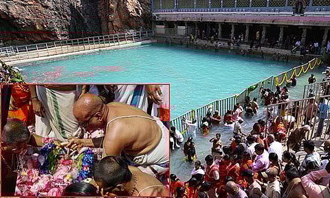 சக்கர ஸ்நானம்