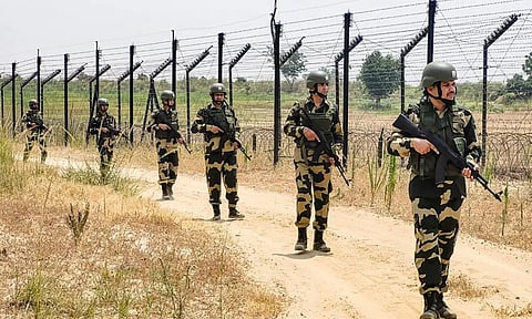 காஷ்மீர்: இந்திய எல்லைக்குள் நுழைந்த பாகிஸ்தான் முதியவர்