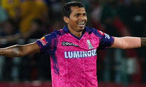 ஐபிஎல்: கொல்கத்தா அணியில் இணைந்த நவ்தீப் சைனி