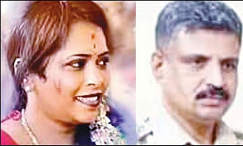 ஆபாச குறுந்தகவல்... பெண் ரவுடிக்கு போலீஸ் இன்ஸ்பெக்டர் பாலியல் தொல்லை