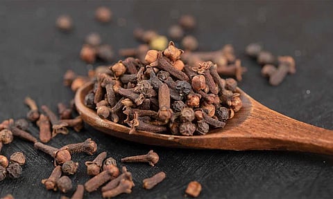 தமிழகத்தில் கிராம்பு உற்பத்தி கடும் சரிவு: ஒரு கிலோ ரூ.1,000 ஆக உயர்வு