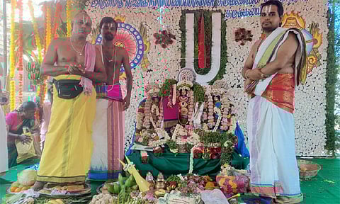 திருக்கல்யாண கோலத்தில் ஜெனக நாராயண பெருமாள், தாயார்