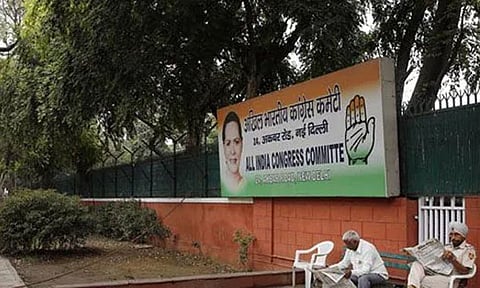 டெல்லியில் காங்கிரஸ் கட்சியின் பழைய அலுவலகத்தை காலி செய்ய மத்திய அரசு உத்தரவு