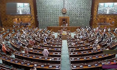 மக்களவையில் நிதி மசோதா நிறைவேற்றம்