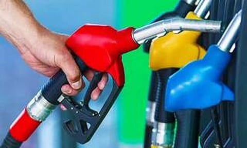 வாகன ஓட்டிகள் அதிர்ச்சி... பெட்ரோல், டீசல் விலையை உயர்த்திய தனியார் நிறுவனம்