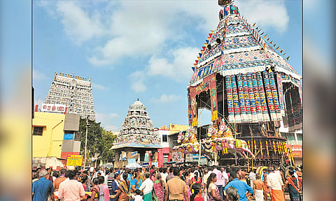 ராமநவமி பெருவிழா: கும்பகோணம் ராமசுவாமி கோவிலில் தேரோட்டம் - திரளான பக்தர்கள் சாமி தரிசனம்