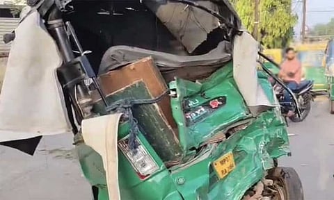 குவாலியரில் கோர விபத்து: ஆட்டோ மீது கார் மோதி 5 பேர் உயிரிழப்பு