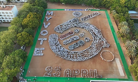 நாமக்கல்லில் கூடிய கூட்டம்: தேர்தல் விழிப்புணர்வில் உலக சாதனை!