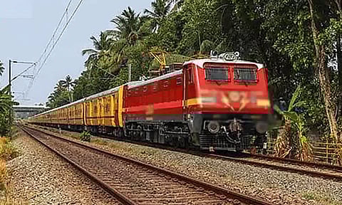 5 மணி நேரம் தாமதமான அனந்தபுரி எக்ஸ்பிரஸ்: பயணிகள் சிரமம்