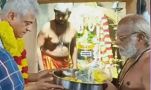 மாமல்லபுரம் மல்லிகேஸ்வரர் கோவிலில் நடிகர் அஜித்குமார் சாமி தரிசனம்