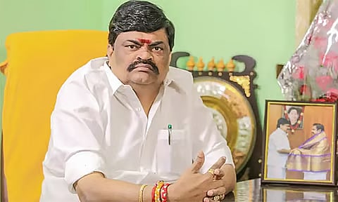 அதிமுக-திமுக இடையேதான் போட்டி-ராஜேந்திரபாலாஜி