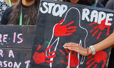 சட்டக்கல்லூரி மாணவியை பாலியல் வன்கொடுமை செய்த வழக்கறிஞர் - அதிர்ச்சி சம்பவம்