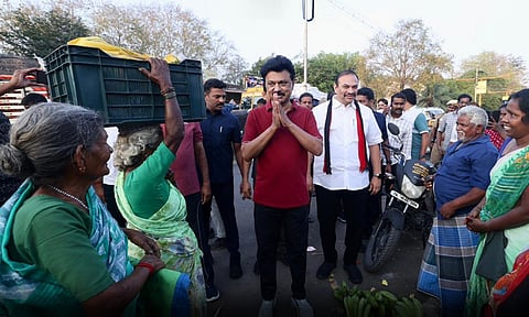 திருச்சி கிழக்கு தொகுதியில் நடைபயிற்சியின்போது வாக்கு சேகரித்த முதல்-அமைச்சர் மு.க.ஸ்டாலின்