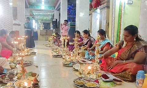 திருவிளக்கு பூஜை