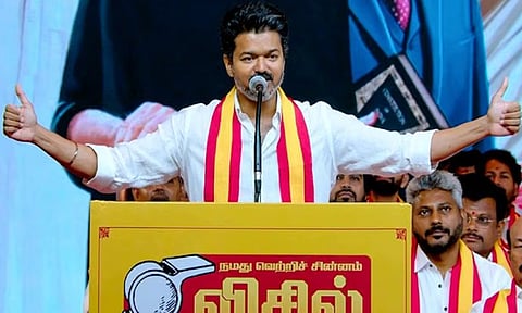 இதிலும் சாதனை... விஜய்யின் உறுதிமொழி பத்திரத்தை 3.20 லட்சம் பேர் பதிவிறக்கம்